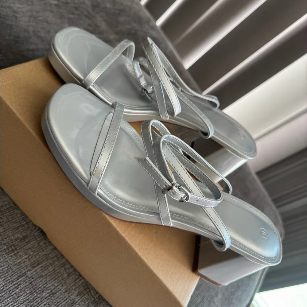 FINAL SALE✨ AMAZON Elegant Silver Women's Sandals